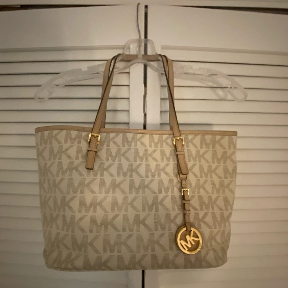 Lovingly Used MK Bucket Purse with Dust Bag